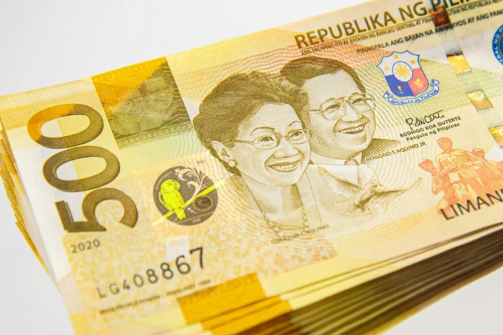 Stack of Philippine 500-peso banknotes